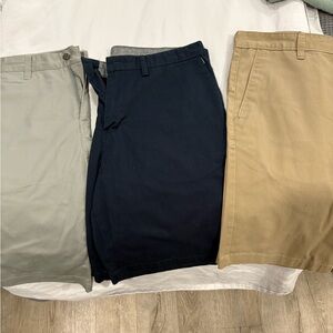 Billabong/VOLCOM Men's Shorts in Gray, Navy, and Tan